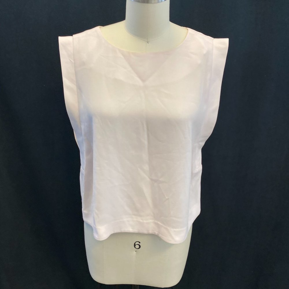 Aritzia Babaton Light Pink Keyhole Silky Tank - L